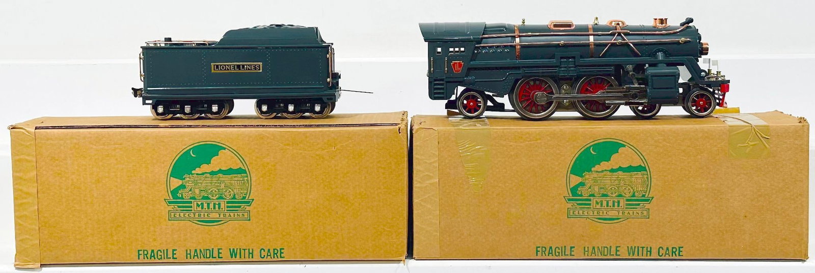 MTH Modern Wide Gauge 392 gray and brass Locomotive and Tender Boxed (1 of 8)