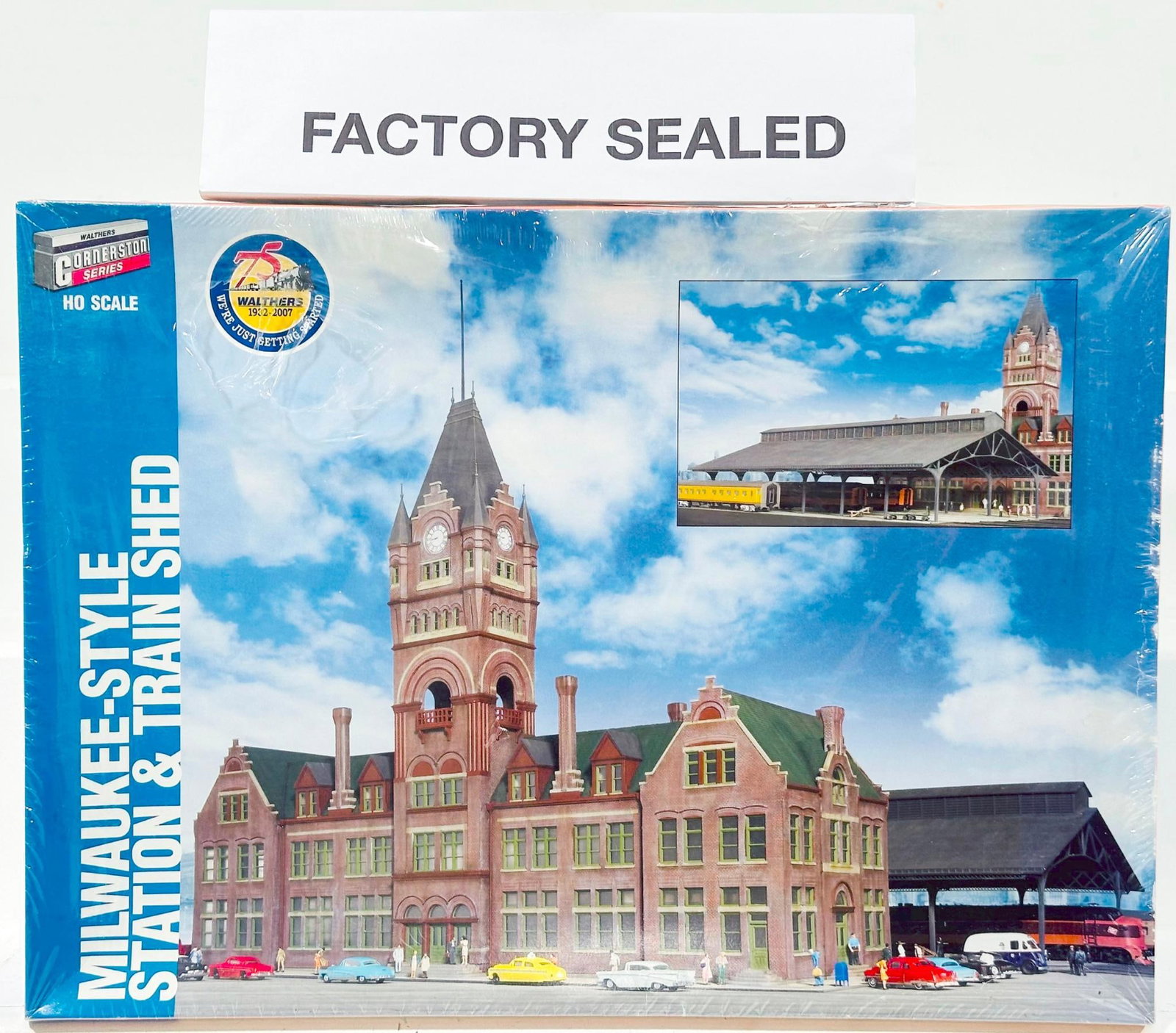 Walthers Cornerstone Series Modern HO Scale Milwaukee Style Station and Train Shed Boxed (1 of 3)