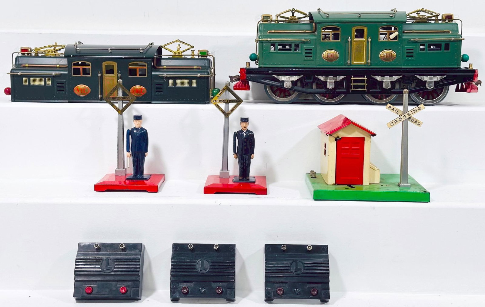 Lionel Prewar Standard Gauge 408E Dark Green Electric Locomotive (1 of 9)