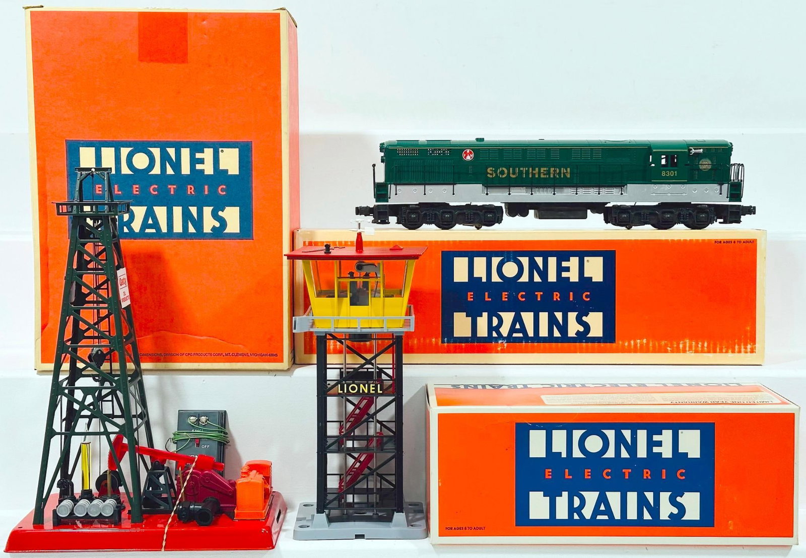 Lionel Modern O Gauge Southern Fairbanks Morse Trainmaster Diesel - Operating Control Tower - Oil (1 of 10)