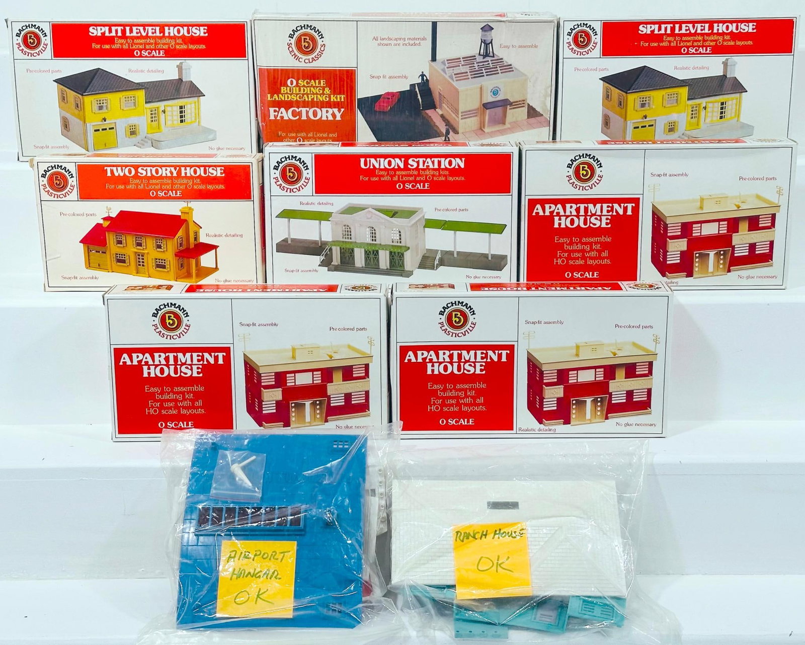 Bachmann/Plasticville Modern O Gauge Eight (8) Assorted Plasticville Boxed Kits and Two (2) Assorted (1 of 8)