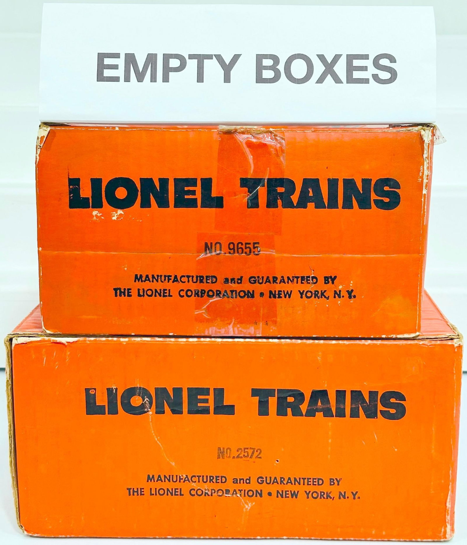 Lionel Postwar O Gauge Outfit No. 9655 and Outfit No. 2572 original Set Boxes only: Lionel Postwar O Gauge Outfit No. 9655 and Outfit No. 2572 original Set Boxes only, with the 9655 showing heavy wear and tape repair and the 2572 showing light to moderate wear. This Lot is for origin
