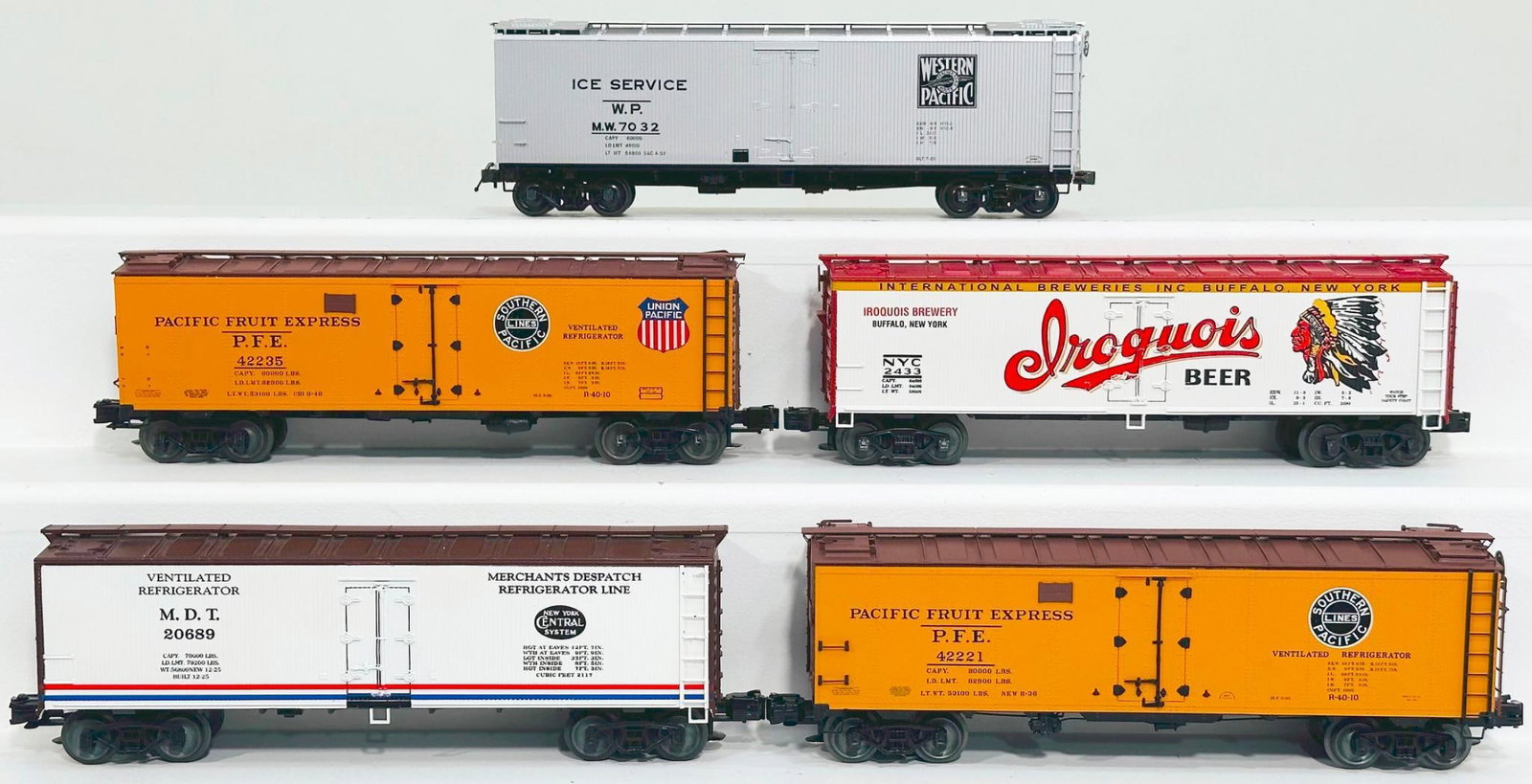 K-Line Modern O Gauge Five (5) Assorted Freight Cars: K-Line Modern O Gauge Five (5) Assorted Freight Cars, each in C7.