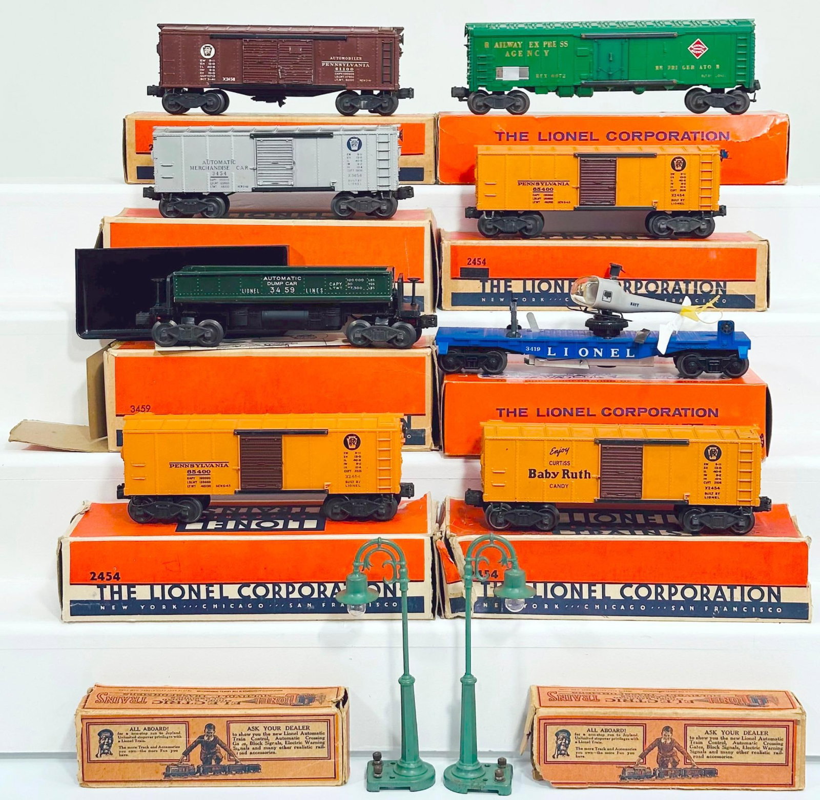 Lionel Postwar O Gauge Eight (8) Assorted Freight Cars (1 of 9)