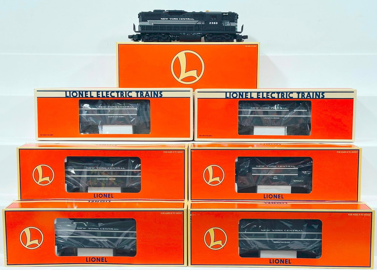 Lionel Modern O Gauge Seven (7) Assorted New York Central Passenger Cars Boxed: Lionel Modern O Gauge Seven (7) Assorted New York Central Passenger Cars Boxed, including NYC observation Car, NYC Coach Car, NYC Combo Car, NYC Dining Car, NYC Aluminum Car and NYC Duplex Roomette Ca