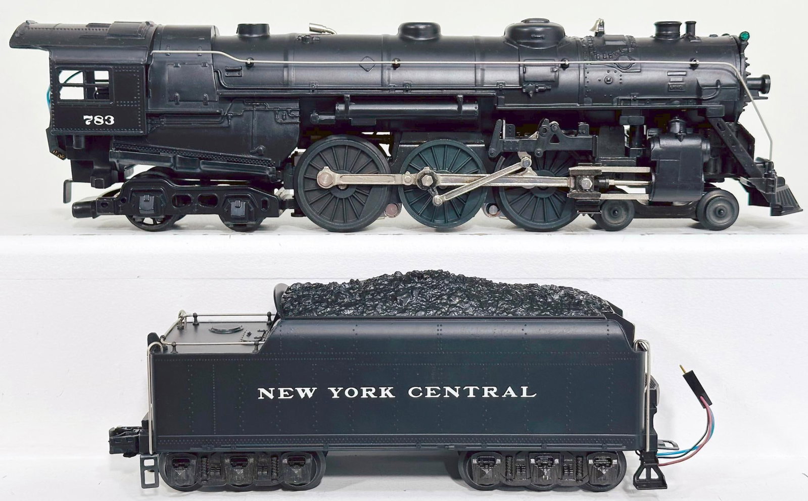 Lionel Modern O Gauge 783 New York Central Locomotive and Tender, (1 of 6)