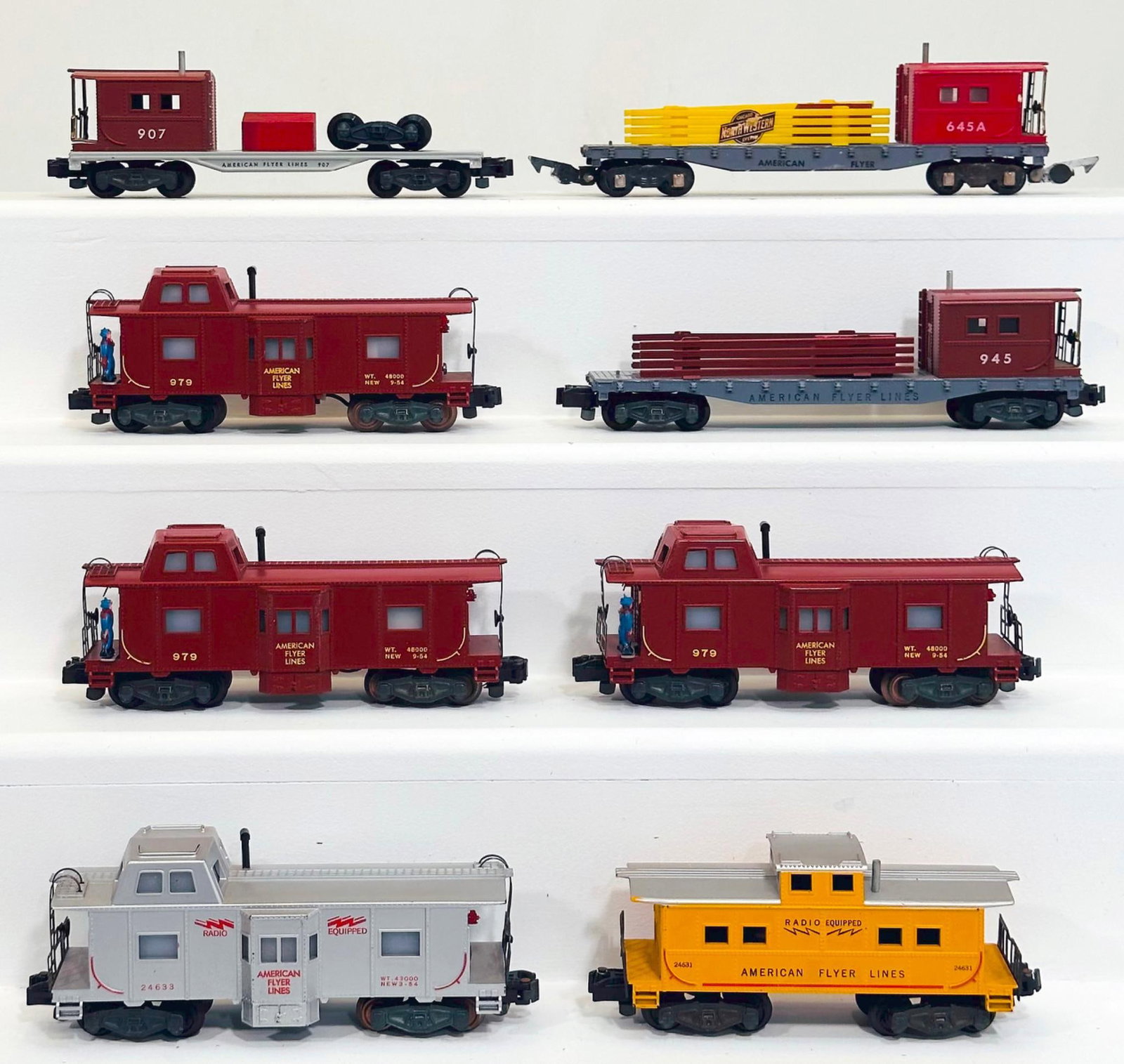 American Flyer Postwar S Gauge Eight (8) Assorted Cabooses: American Flyer Postwar S Gauge Eight (8) Assorted Cabooses, including 979 in C7 plus, 979 in C7 plus, 24633 in C7, 979 in C7 plus, 24631 in C7, 907 in C7 plus, 645A in C7 with some corrosion on the co