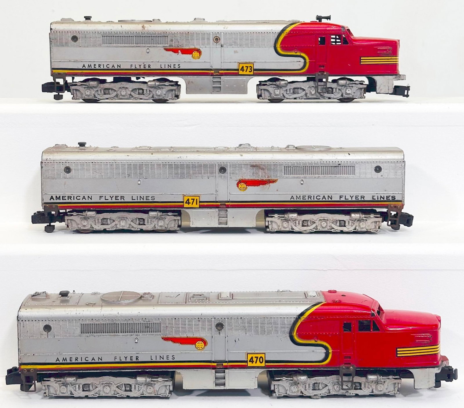 American Flyer Postwar S Gauge 470 - 471 - 473 Santa Fe Alco Diesel Units: American Flyer Postwar S Gauge 470 - 471 - 473 Santa Fe Alco Diesel Units, with the 470 in C6 plus, 471 in C6 and the 473 in C6, with the 470 missing its horn.