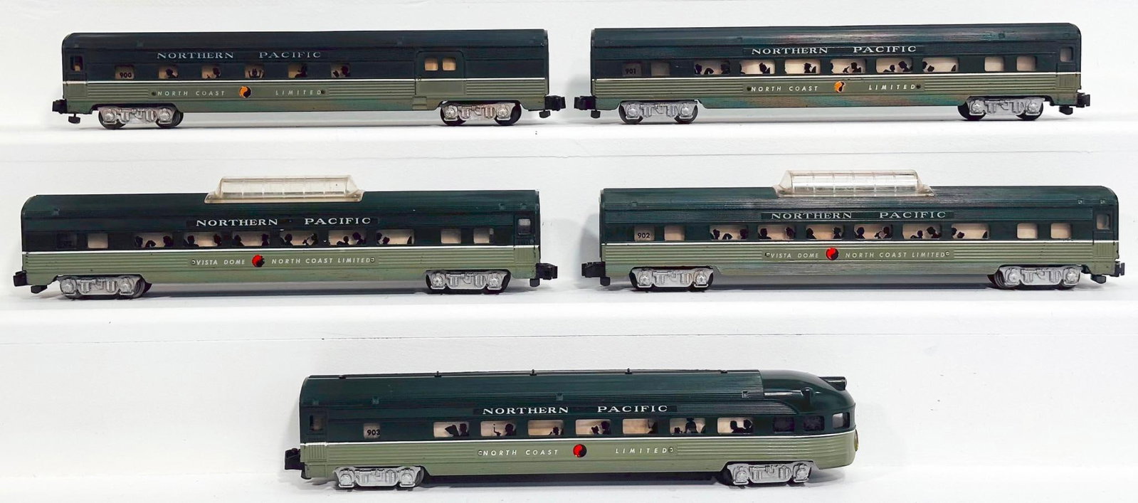 American Flyer Postwar S Gauge Five (5) Assorted Northern Pacific Passenger Cars: American Flyer Postwar S Gauge Five (5) Assorted Northern Pacific Passenger Cars, including 900, 901, 902, 902 and 903, each in C7 or better.