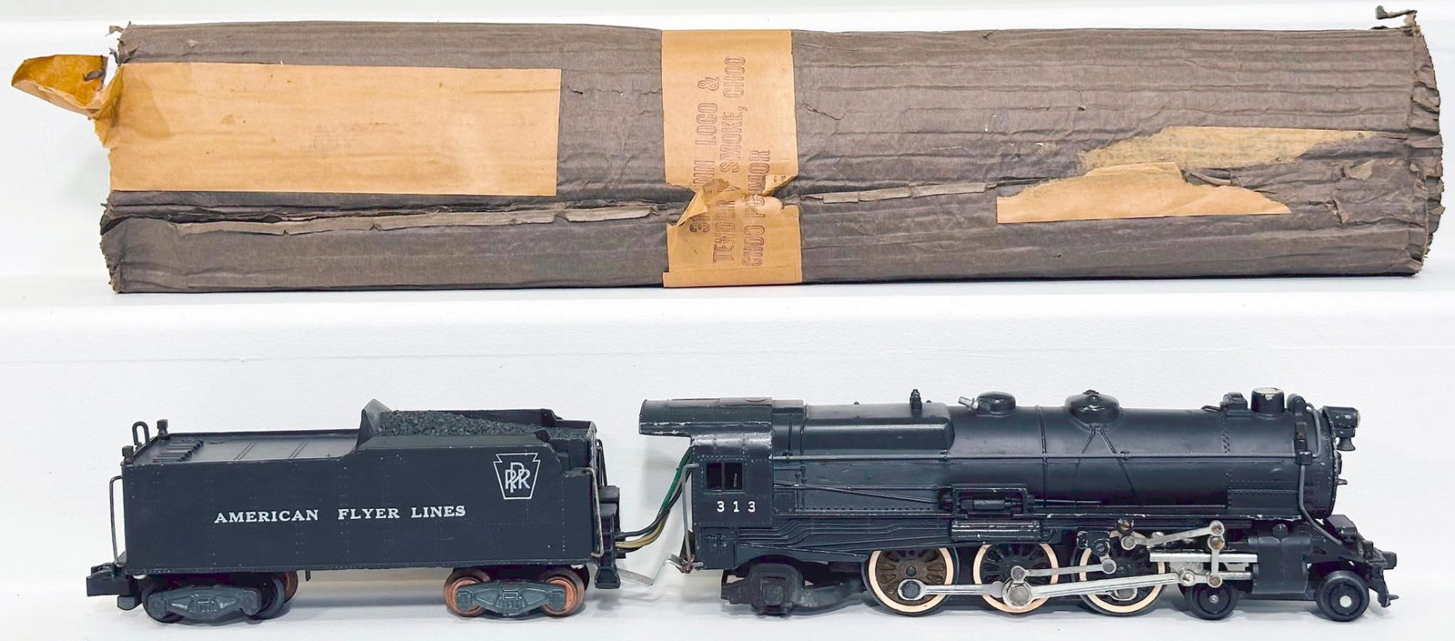 American Flyer Postwar S Gauge 313 PRR 4 - 6 - 2 Locomotive and Tender: American Flyer Postwar S Gauge 313 PRR 4 - 6 - 2 Locomotive and Tender, in C7 and with its original wrap.