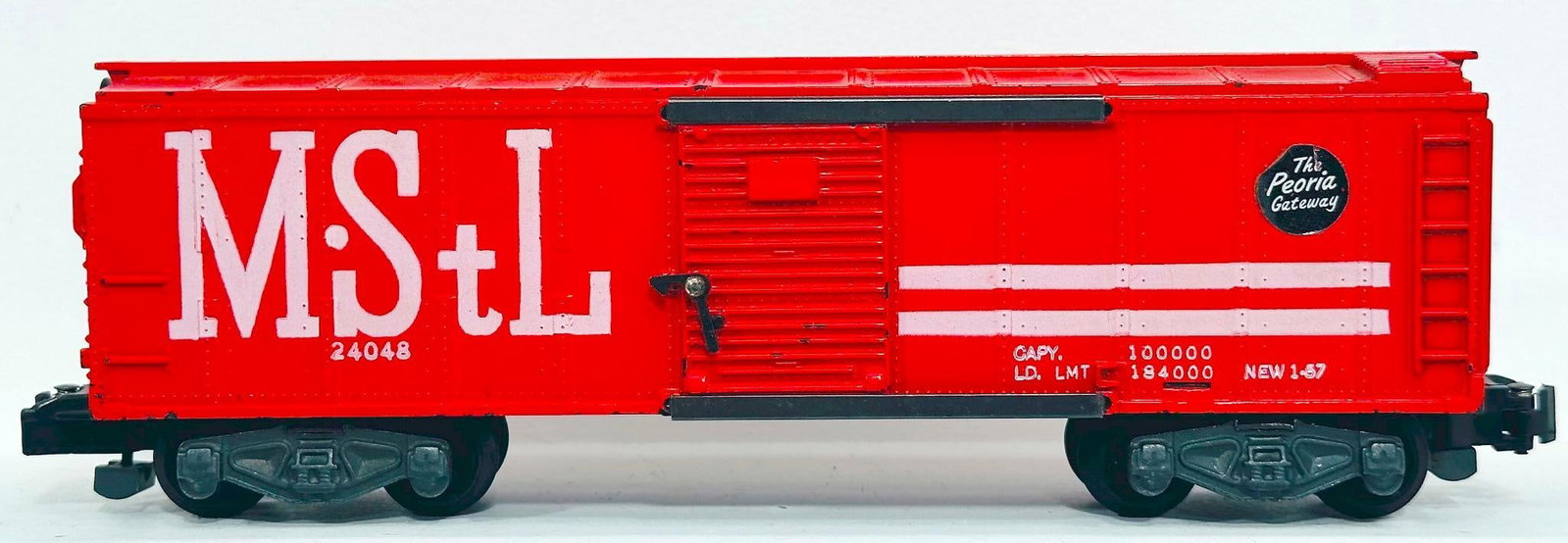 American Flyer Postwar S Gauge 24048 Box Car: American Flyer Postwar S Gauge 24048 Box Car, in C7 plus.