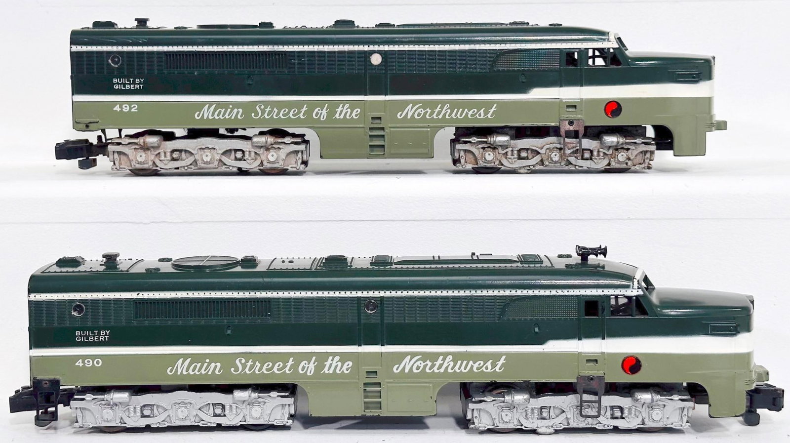 American Flyer Postwar S Gauge 490 and 492 Northern Pacific A - A Alco Diesel Units: American Flyer Postwar S Gauge 490 and 492 Northern Pacific A - A Alco Diesel Units, with the 490 in C7 plus and the 492 in C7 plus, but missing its horn.