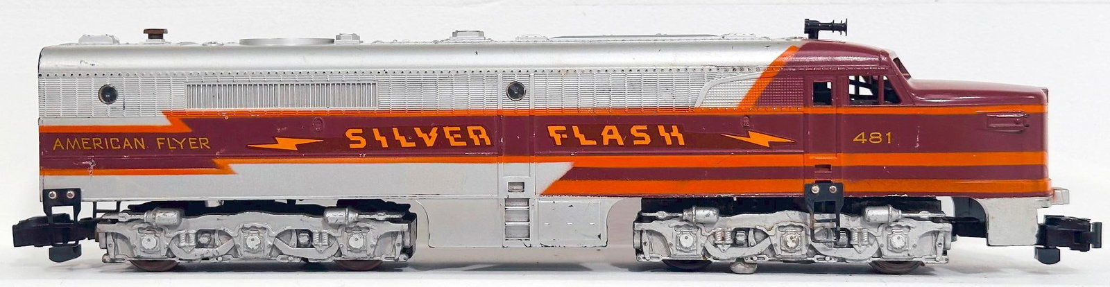 American Flyer Postwar S Gauge 481 Silver Flash A Powered Unit: American Flyer Postwar S Gauge 481 Silver Flash A Powered Unit, in C7 plus.