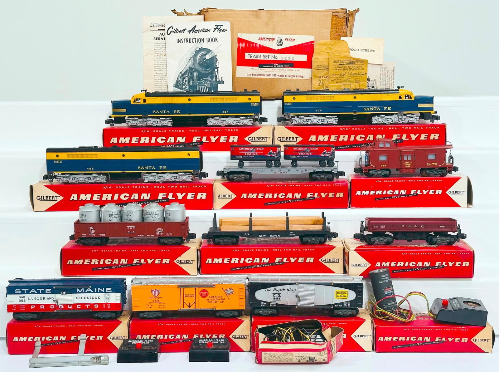 American Flyer Postwar S Gauge No. 20380 Santa Fe Chief Freight Set from 1957 Boxed (1 of 12)