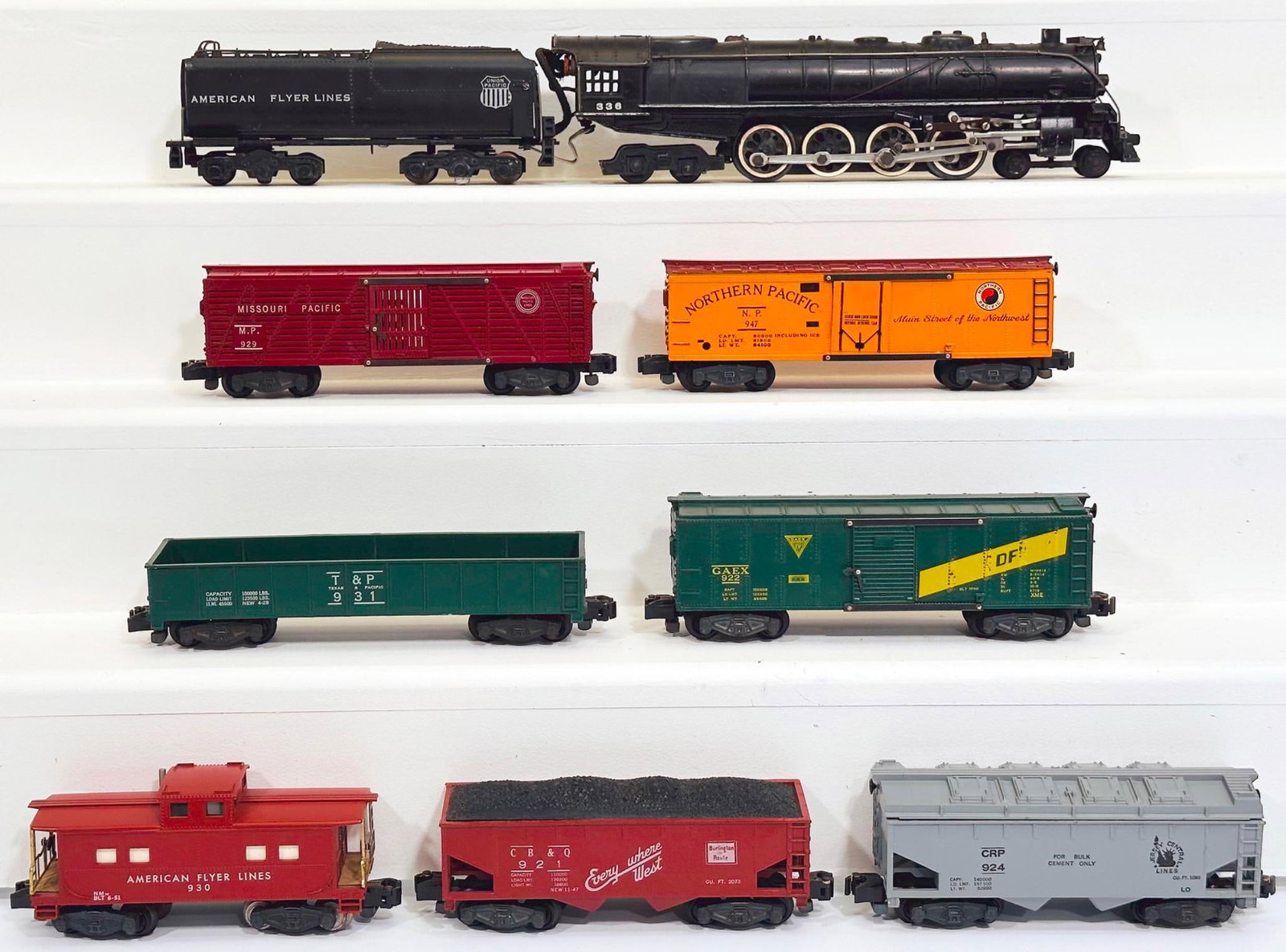American Flyer Postwar S Gauge 336 Union Pacific Locomotive and Tender and Seven (7) Assorted (1 of 6)
