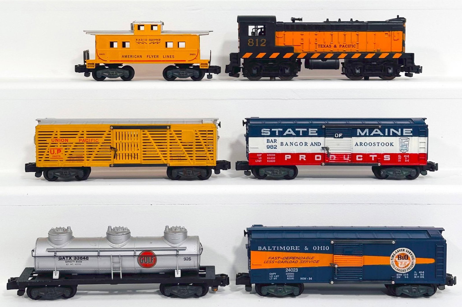 American Flyer Postwar S Gauge 812 Texas & Pacific Switcher and 926 - 24631 - 982 - 24023 - 24076 (1 of 6)