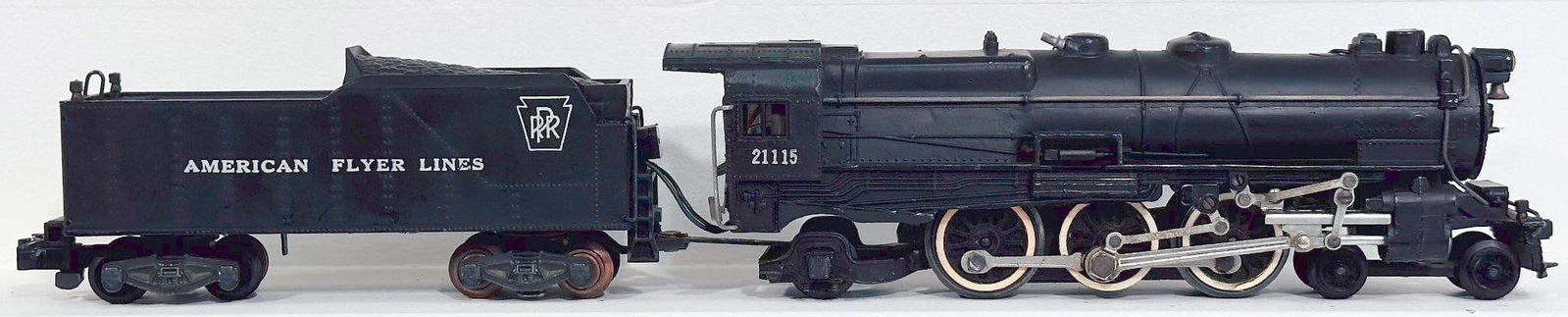 American Flyer Postwar S Gauge 21115 PRR 4 - 6 - 2 Locomotive and Tender (1 of 6)
