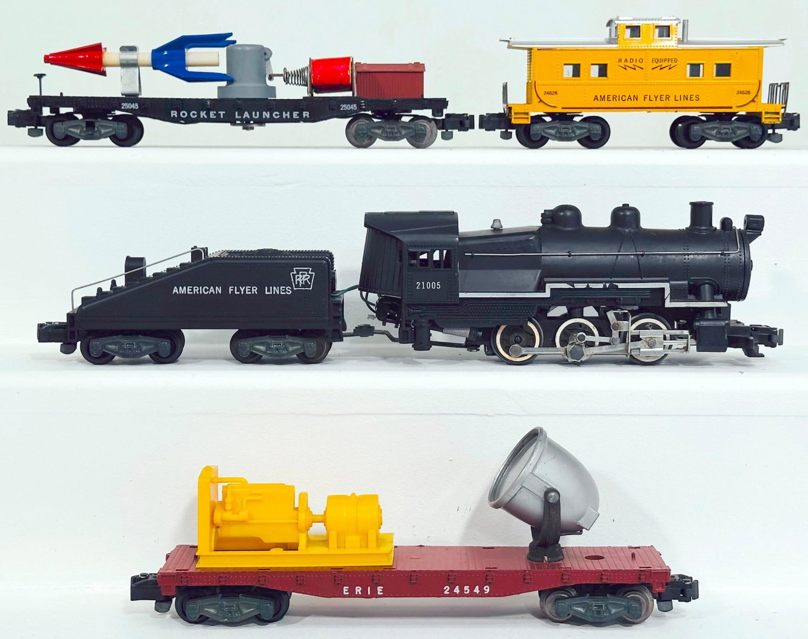 American Flyer Postwar S Gauge 21005 PRR Switcher Locomotive and Tender - 24549 - 25045 - 24626: American Flyer Postwar S Gauge 21005 PRR Switcher Locomotive and Tender - 24549 - 25045 - 24626, each in C7 plus or better.