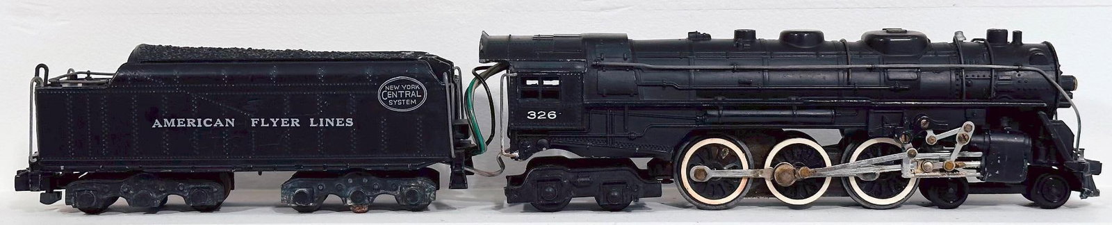 American Flyer Postwar S Gauge 326 New York Central 4 - 6-4 Locomotive and Tender: American Flyer Postwar S Gauge 326 New York Central 4 - 6-4 Locomotive and Tender, in C7 or better.