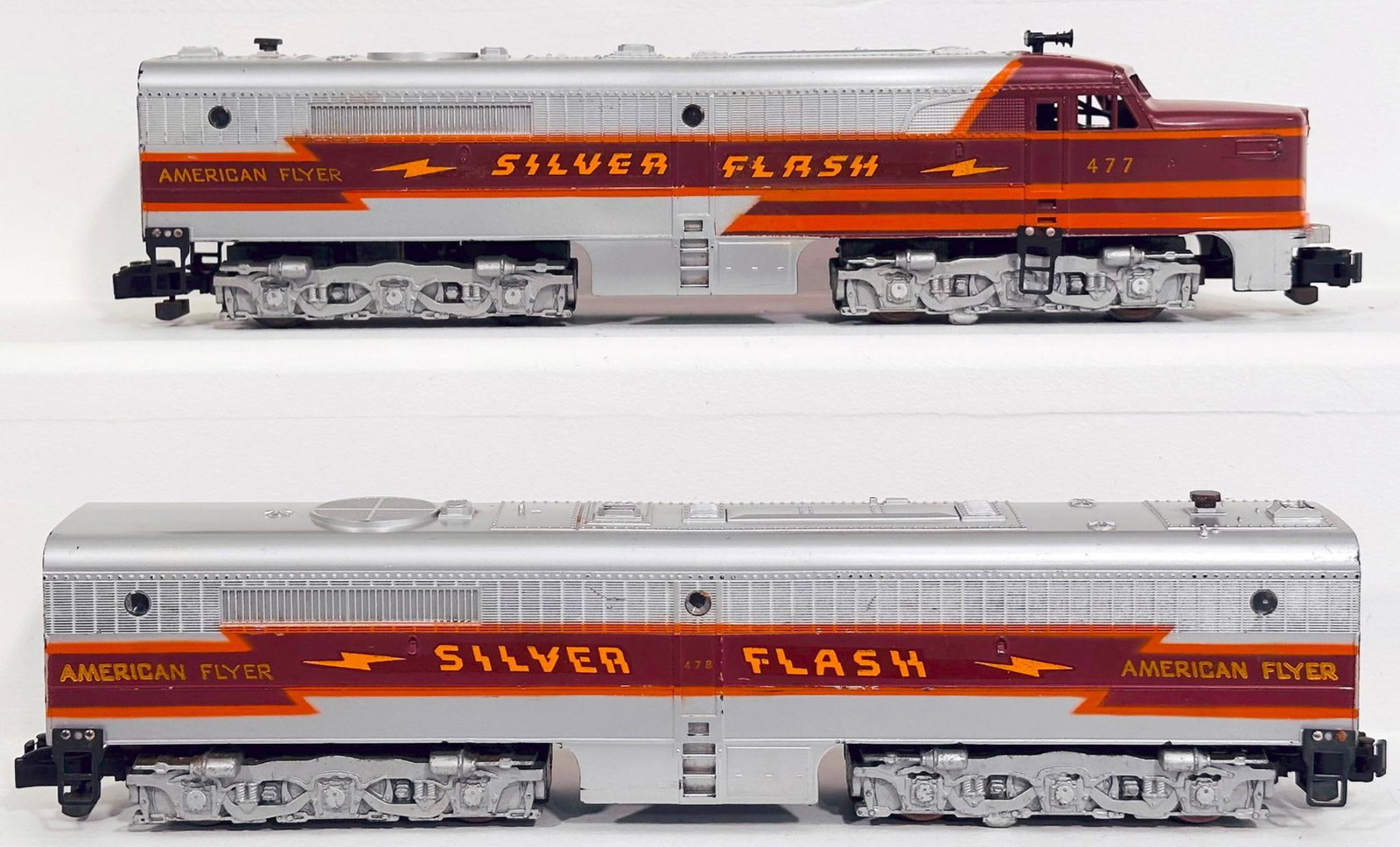 American Flyer Postwar S Gauge 477 and 478 Silver Flash A - B Alco Diesel Units: American Flyer Postwar S Gauge 477 and 478 Silver Flash A - B Alco Diesel Units, each in C7 or better.