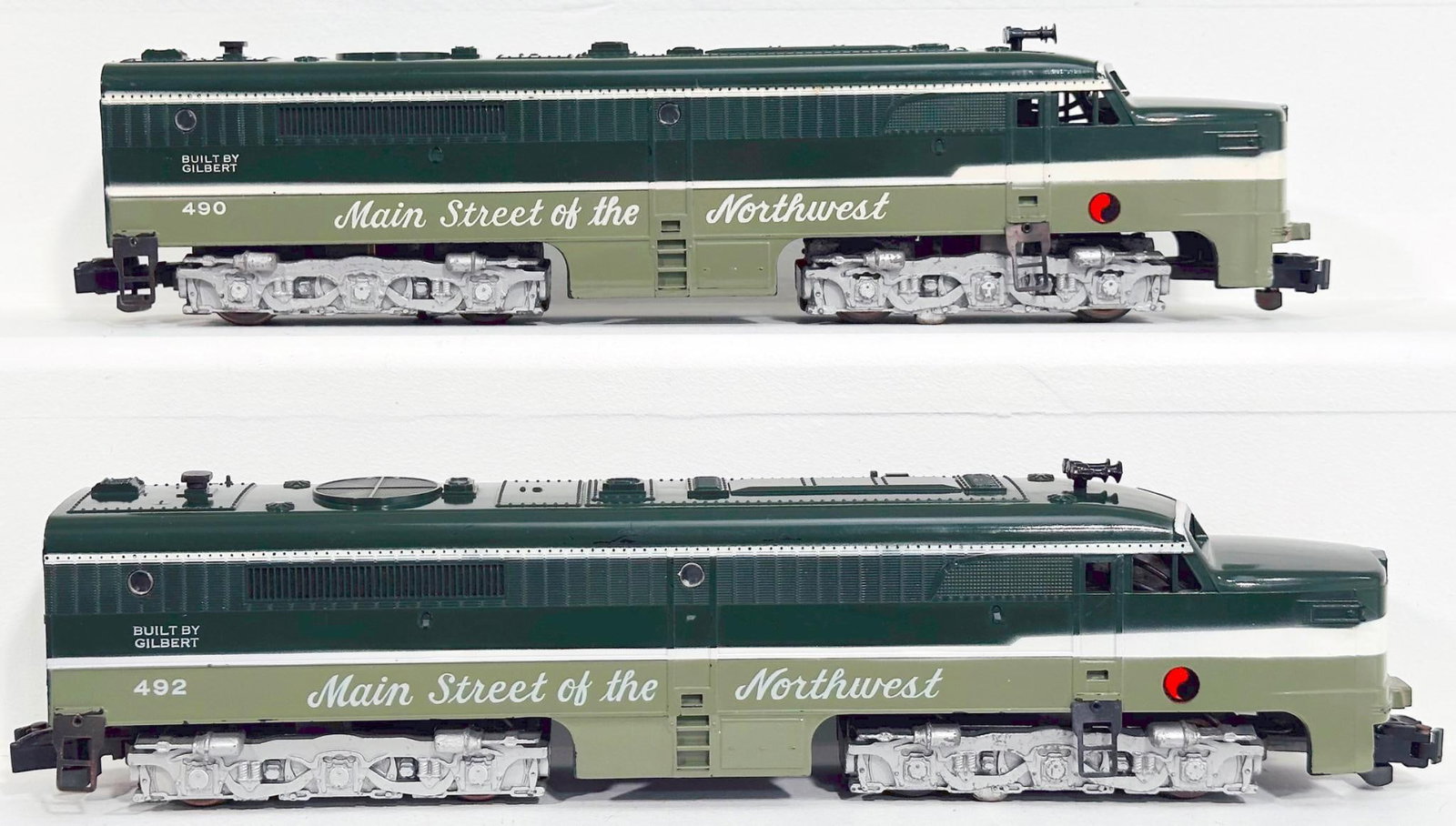 American Flyer Postwar S Gauge 490 and 492 Northern Pacific A - A Alco Diesel Units: American Flyer Postwar S Gauge 490 and 492 Northern Pacific A - A Alco Diesel Units, each in C7 plus.