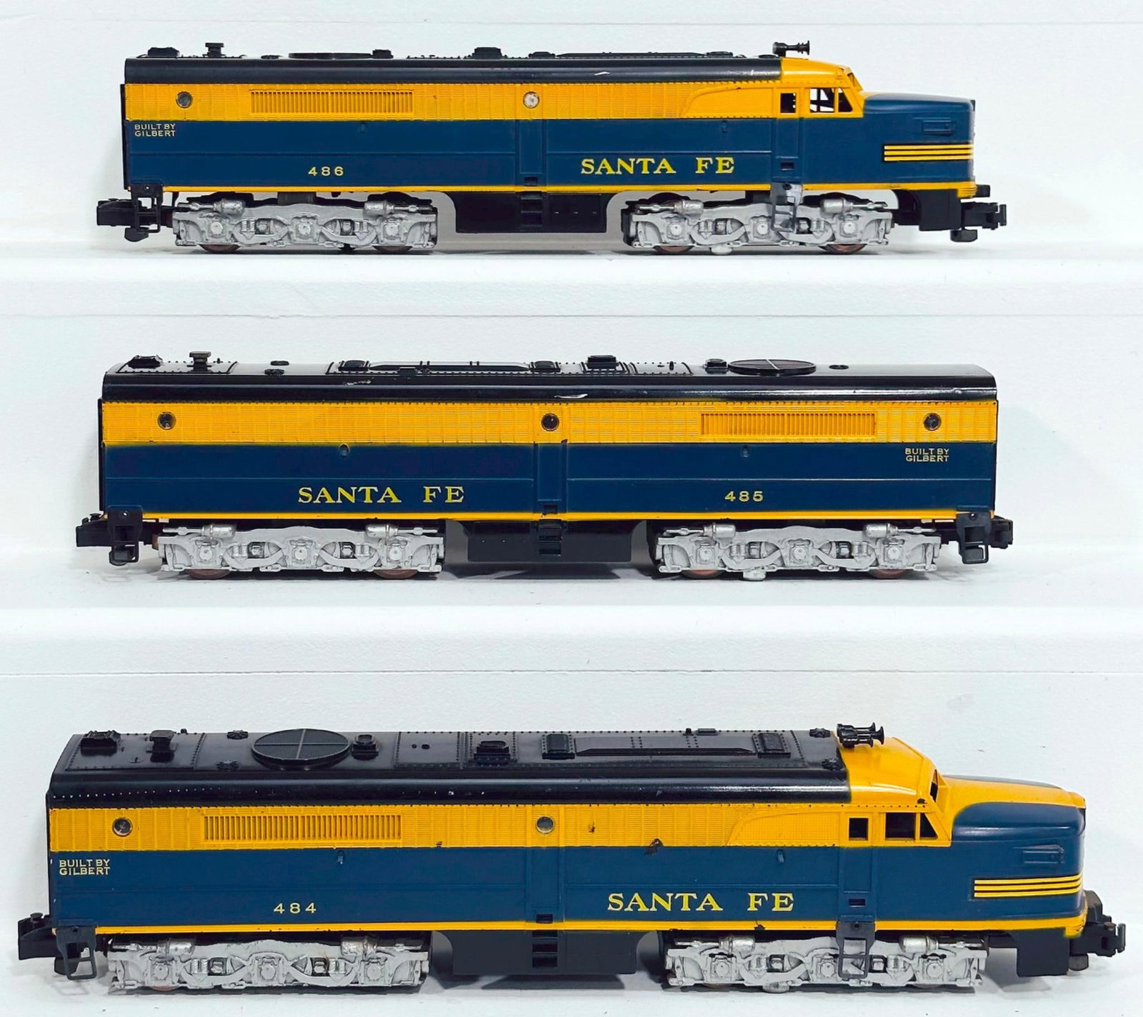 American Flyer Postwar S Gauge 486 - 485 - 484 Santa Fe blue and yellow A - B - A Alco Diesel Units (1 of 6)