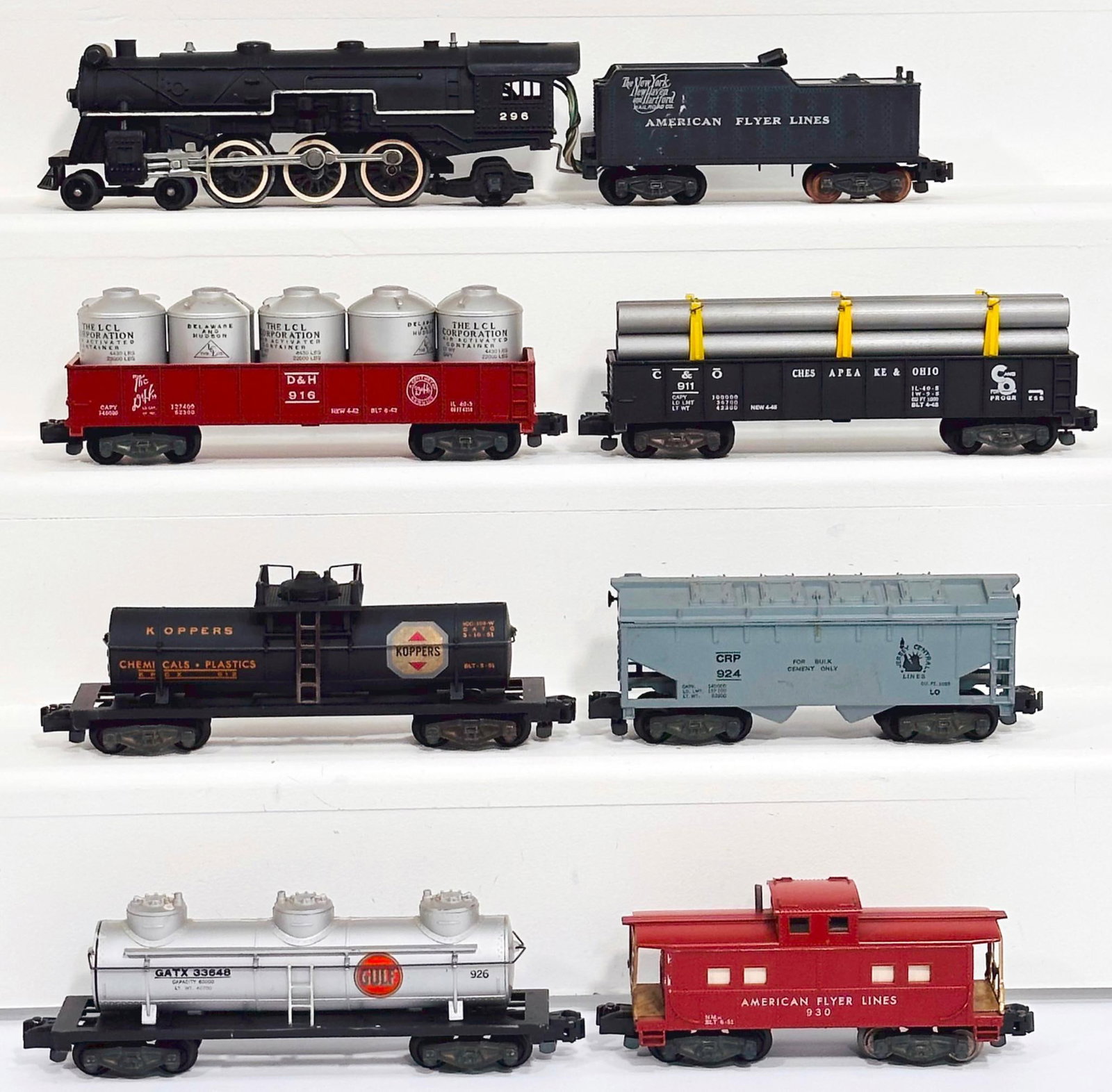 American Flyer Postwar S Gauge 296 New York New Haven and Hartford 4 - 6 - 2 Locomotive and Tender: American Flyer Postwar S Gauge 296 New York New Haven and Hartford 4 - 6 - 2 Locomotive and Tender and Six (6) Assorted Freight Cars, with the 296 in C7 plus or better, and including 916 with canniste