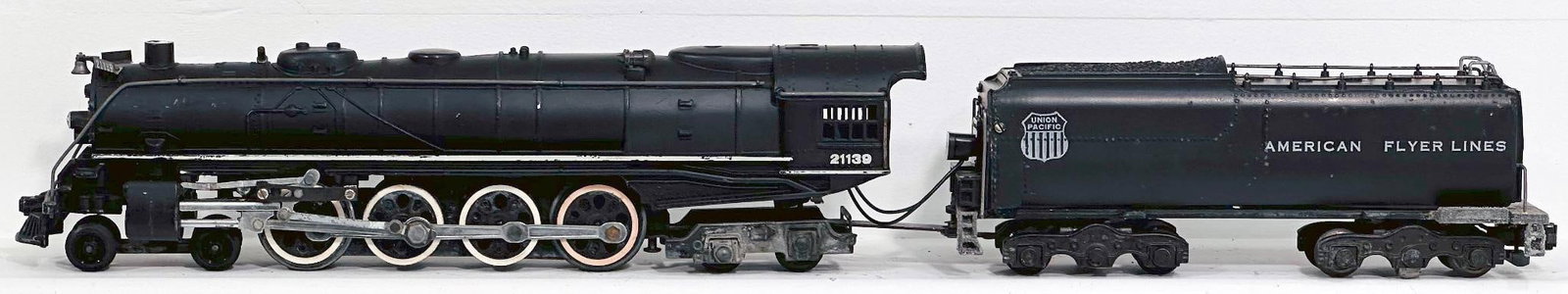 American Flyer Postwar S Gauge 21139 Union Pacific 4 - 8 - 4 Locomotive and Tender: American Flyer Postwar S Gauge 21139 Union Pacific 4 - 8 - 4 Locomotive and Tender, each in C7 plus, with some metal discoloration on the Locomotive rear truck.