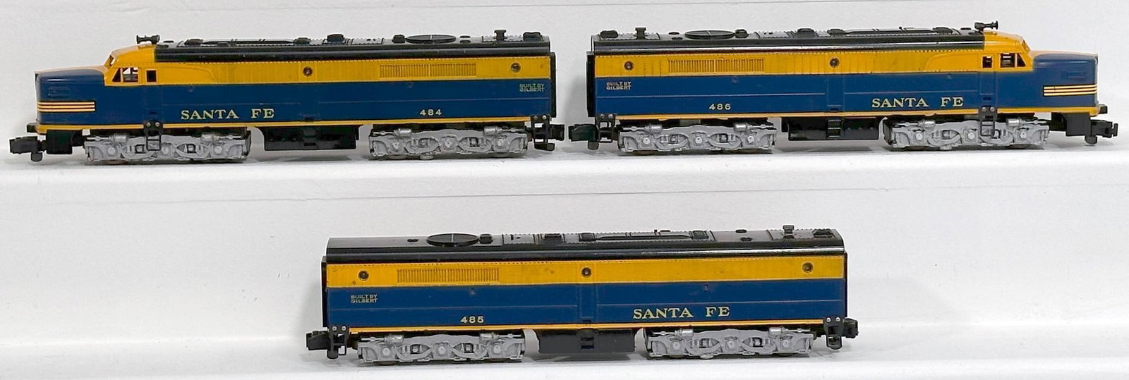American Flyer Postwar S Gauge 484 - 485 - 486 A - B - A Santa Fe Alco Diesel Units blue and yellow (1 of 6)
