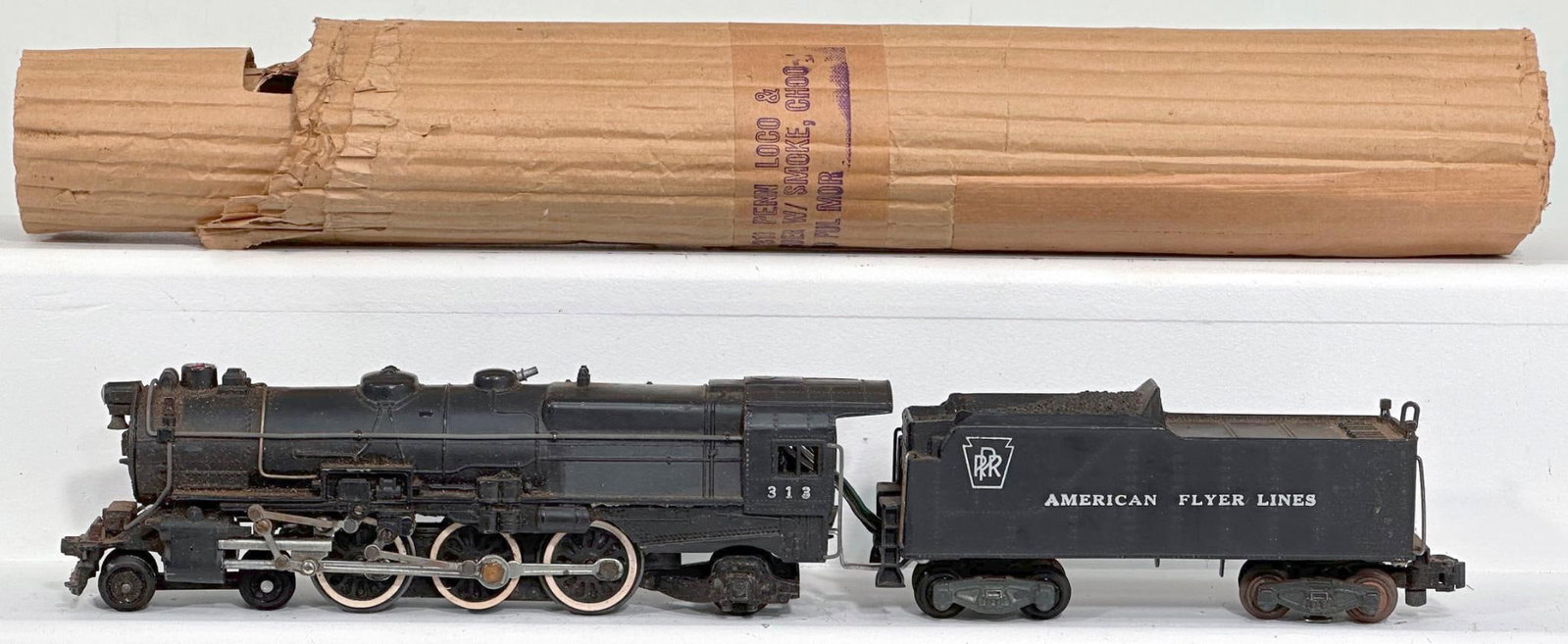 American Flyer Postwar S Gauge 313 Pennsylvania 4 - 6 - 2 Locomotive and Tender: American Flyer Postwar S Gauge 313 Pennsylvania 4 - 6 - 2 Locomotive and Tender, in C7 plus or better and with its original wrap.