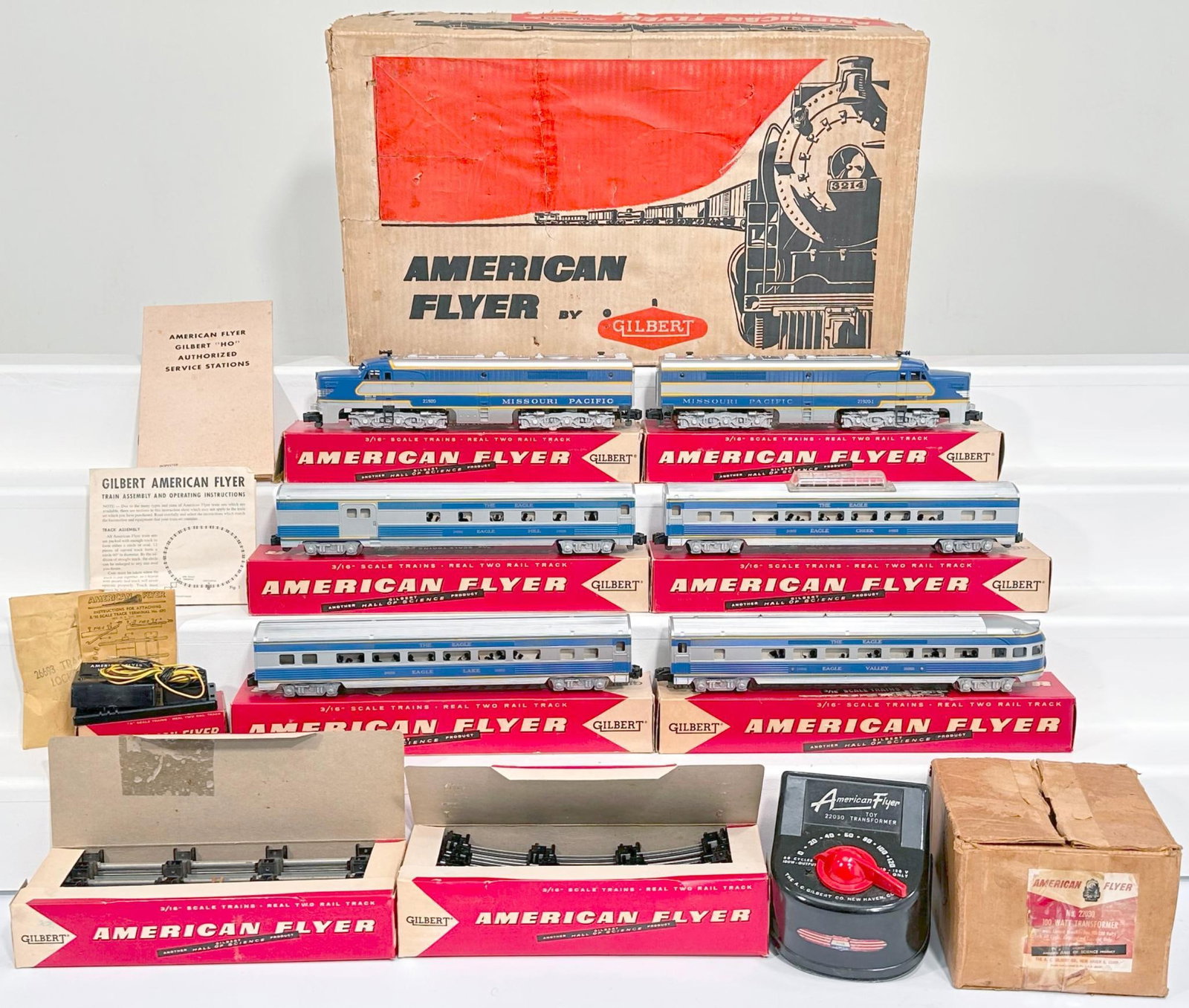 American Flyer Postwar S Gauge Outfit No. 20475 Missouri Pacific Passenger Set The Eagle Boxed and: American Flyer Postwar S Gauge Outfit No. 20475 Missouri Pacific Passenger Set The Eagle Boxed and Set Box from 1958, including Missouri Pacific 21920 and 21920 - 1 A - A Alco Diesel Units, each in C7