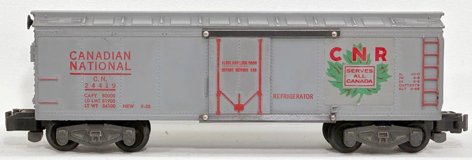 American Flyer Postwar S Gauge 24419 Canadian National Refrigerator Car: American Flyer Postwar S Gauge 24419 Canadian National Refrigerator Car, in C7 plus.