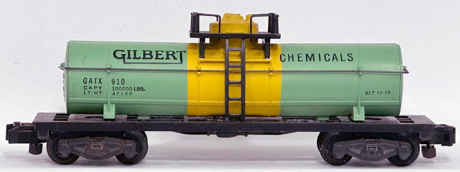 American Flyer Postwar S Gauge 910 Gilbert Chemicals Tank Car: American Flyer Postwar S Gauge 910 Gilbert Chemicals Tank Car, in C7.