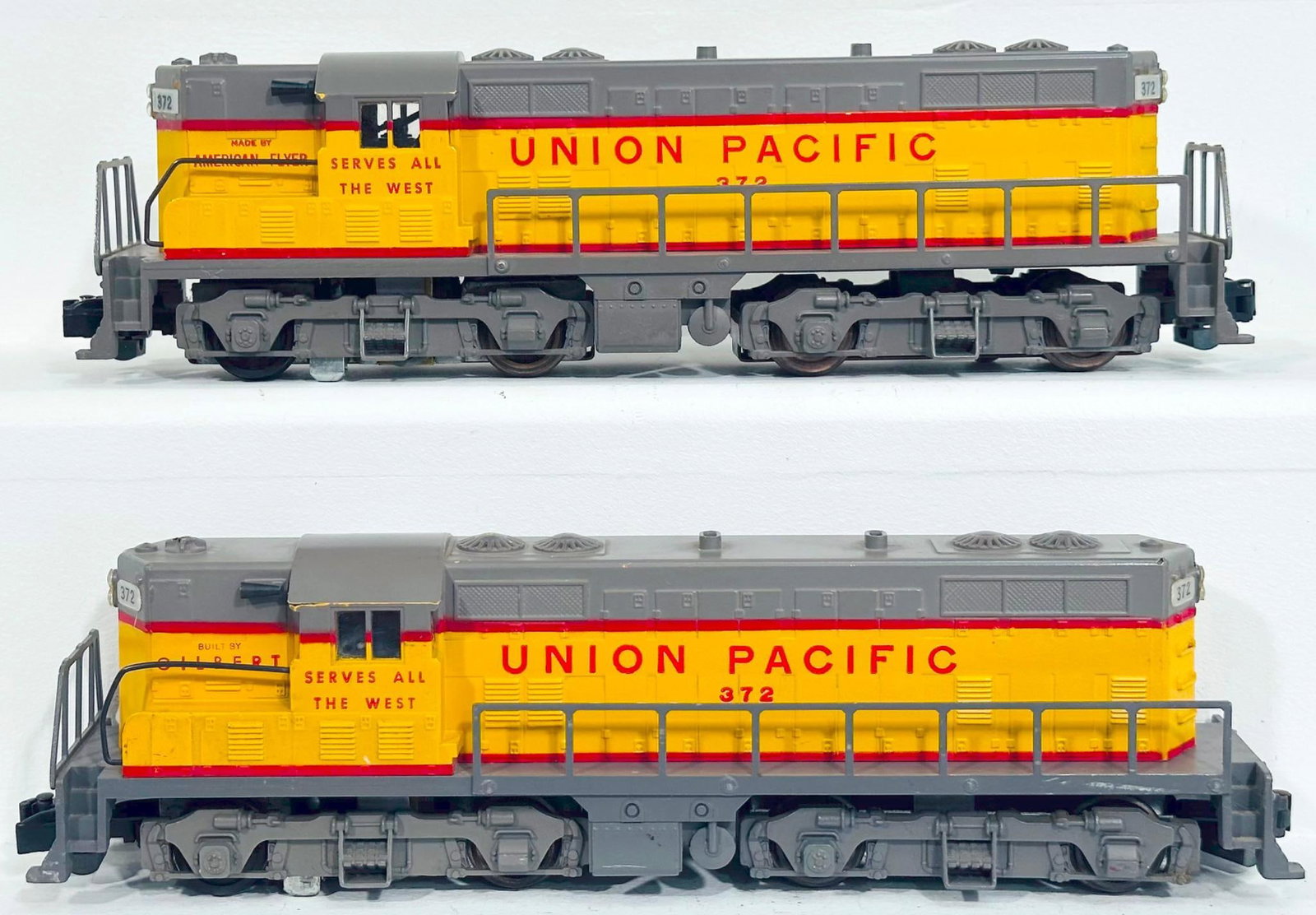 American Flyer Postwar S Gauge 372 and 372 Union Pacific Switcher Locomotives: American Flyer Postwar S Gauge 372 and 372 Union Pacific Switcher Locomotives, each in C7 to C7 plus, although the front railing on one is detached but present.