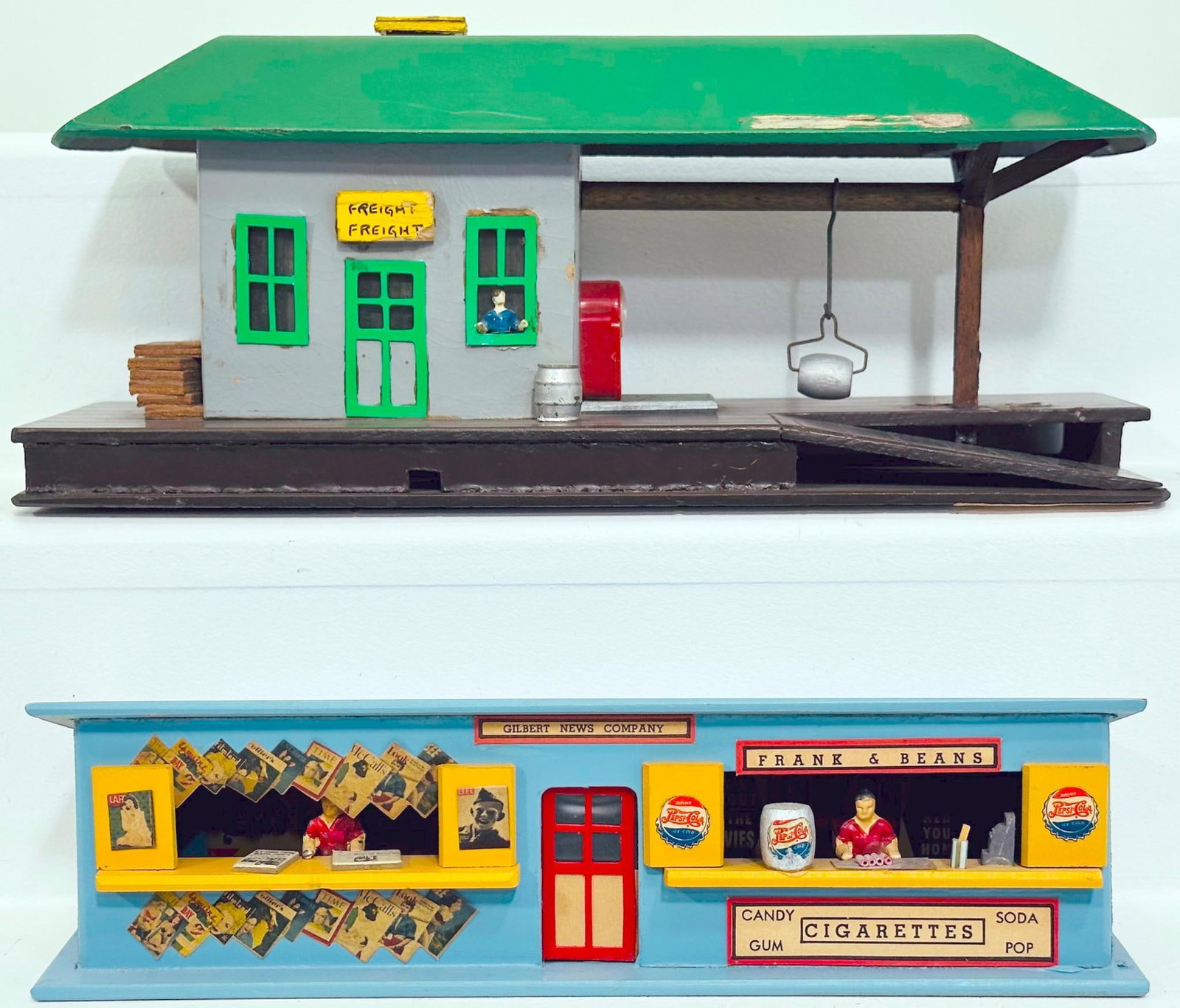 Mini - Craft Postwar S Gauge Freight Station and American Flyer Postwar S Gauge 270 News and Frank (1 of 6)