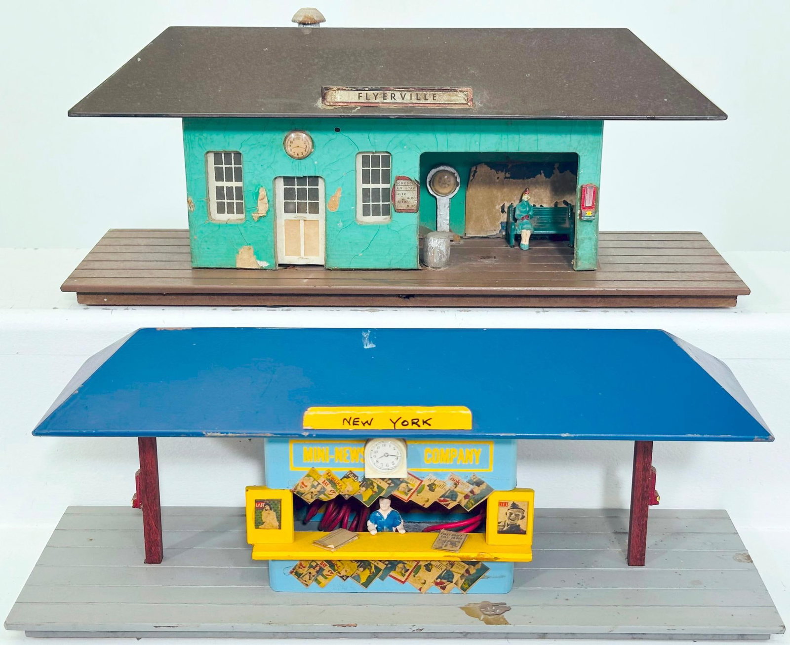 American Flyer Postwar S Gauge 163 Flyerville Station and Mini - Craft Postwar S Gauge Newsstand (1 of 6)
