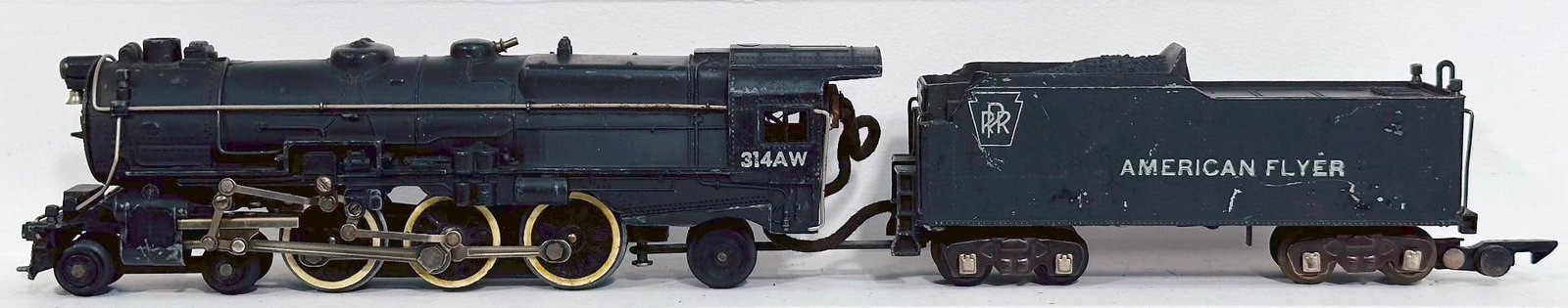 American Flyer Postwar S Gauge 314AW PRR 4-6-2 Locomotive and Tender (1 of 6)