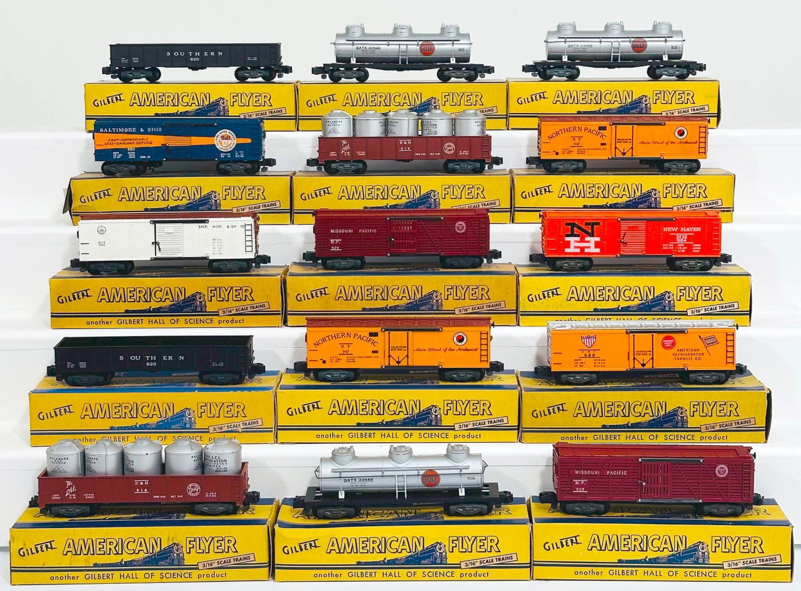 American Flyer Postwar S Gauge Fifteen (15) Assorted Freight Cars Boxed: American Flyer Postwar S Gauge Fifteen (15) Assorted Freight Cars Boxed, including 947, 988, 916, 926, 929, 921, 984, 920, 926, 980, 929, 923, 927, 906 and 926, each in C7 to C7 plus and each with its