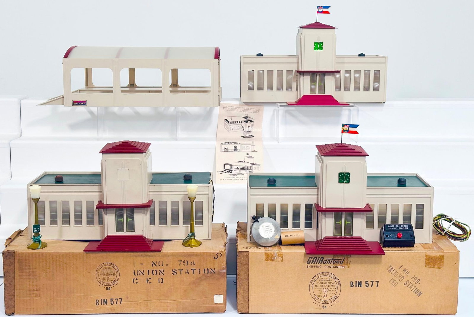 American Flyer Postwar S Gauge 794 Union Station and 799 Talking Station: American Flyer Postwar S Gauge 794 Union Station and 799 Talking Station, each in C7 plus or better and each with its original box.