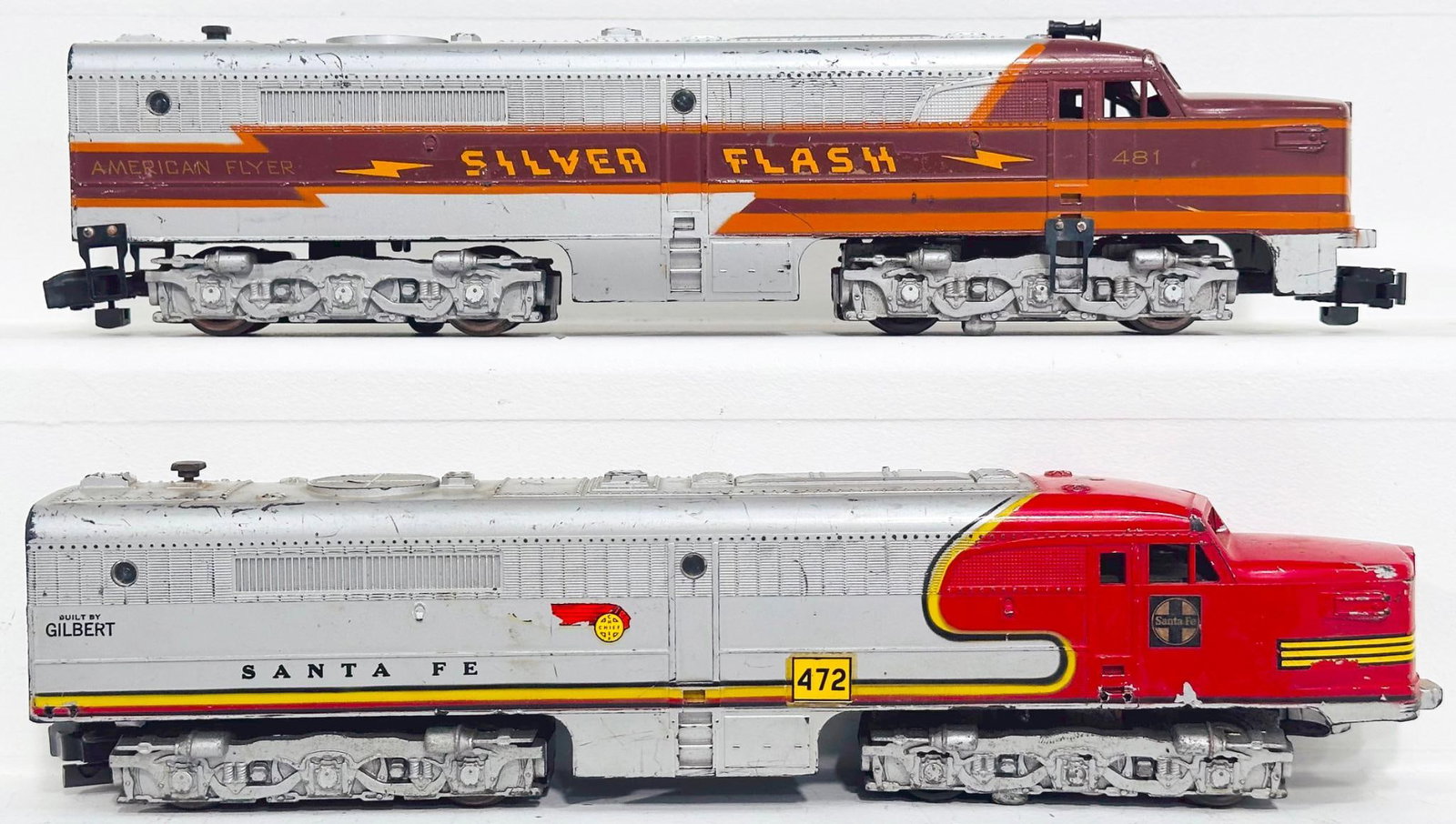 American Flyer Postwar S Gauge 472 Santa Fe Alco Diesel Unit and 481 Silver Flash Alco Diesel Unit (1 of 6)