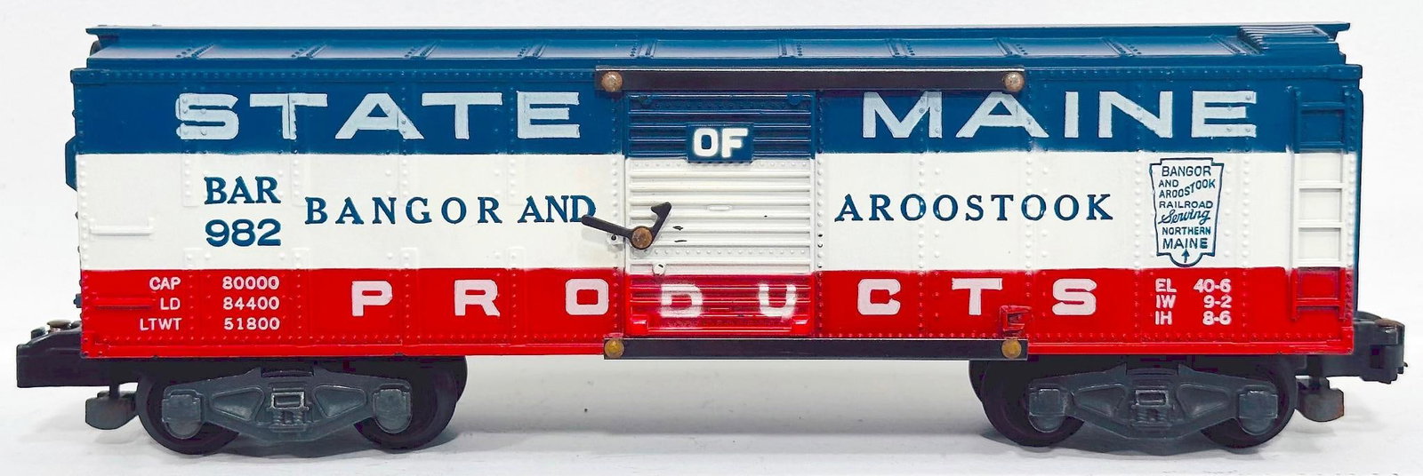 American Flyer Postwar S Gauge 982 State of Maine Box Car: American Flyer Postwar S Gauge 982 State of Maine Box Car, in C7 plus.