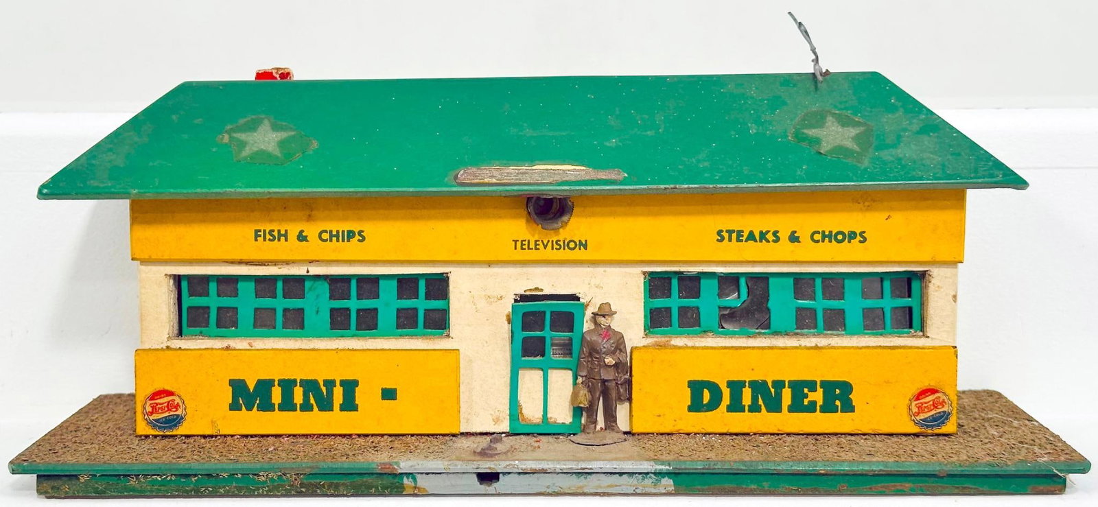 Mini - Craft Postwar S Gauge Diner