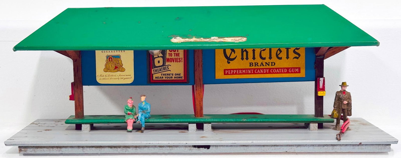 Mini - Craft Postwar S Gauge Station Platform: Mini - Craft Postwar S Gauge Station Platform, in C6 or better. Missing its identification sign on the roof and some discoloration to the paint on the floor.