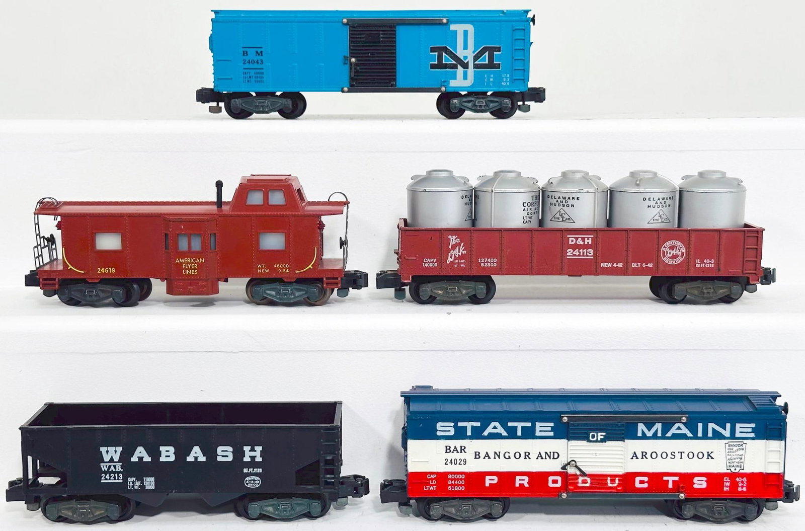 American Flyer Postwar S Gauge 24029 - 24043 - 24213 - 24113 - 24619: American Flyer Postwar S Gauge 24029 - 24043 - 24213 - 24113 - 24619, each in C7 plus or better.