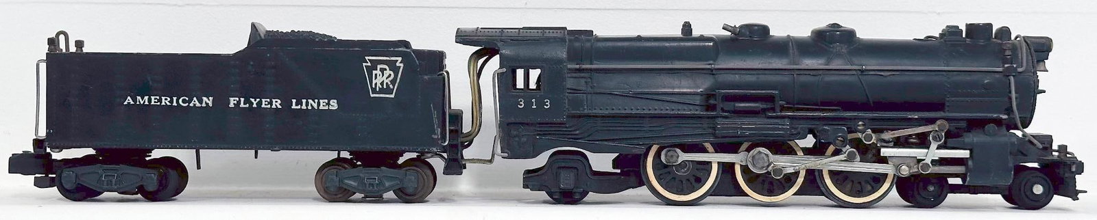 American Flyer Postwar S Gauge 313 PRR 4 - 6 - 2 Locomotive and Tender (1 of 6)