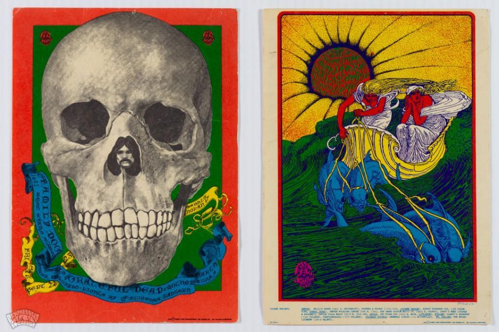 Grab Bag of 2 Family Dog Postcards (1 of 2)