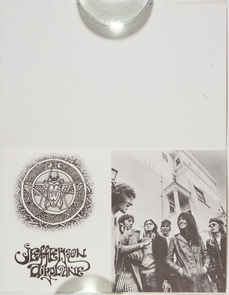 Jefferson Airplane Stooge Studios Greeting Card Excellent 75: This greeting card featuring a photo of Jefferson Airplane was produced by Stooge Studios. --CRITICAL DETAILS-- --TITLE Jefferson Airplane Greeting Card Original Card --GRADE Excellent 75 