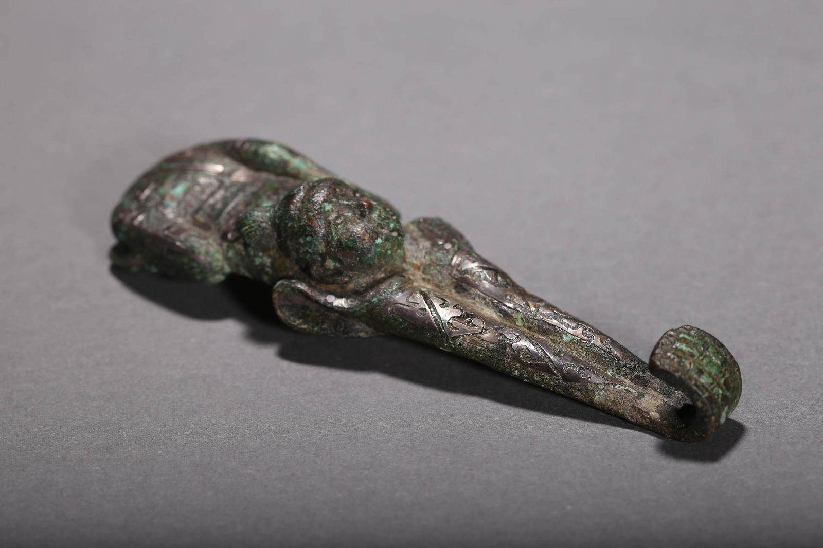 Silver-Inlaid Bronze Face-Mask Belt Buckle (1 of 5)