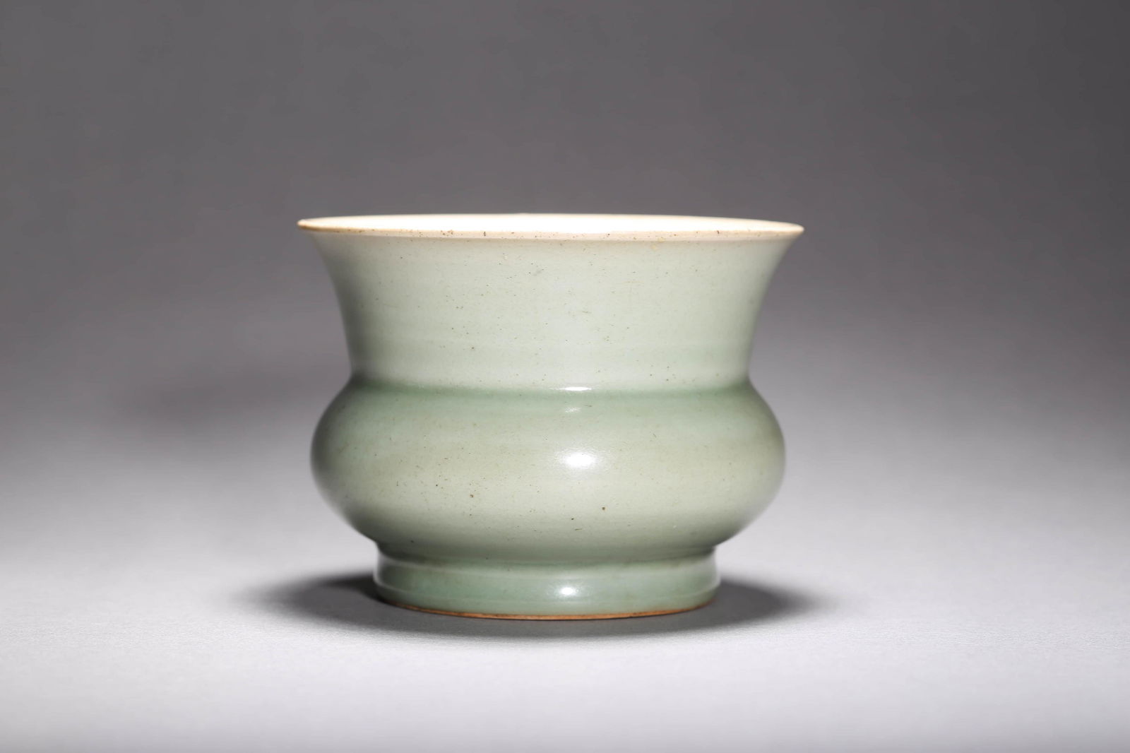 Longquan Kiln Celadon-Glazed Zhadou Vessel (1 of 7)