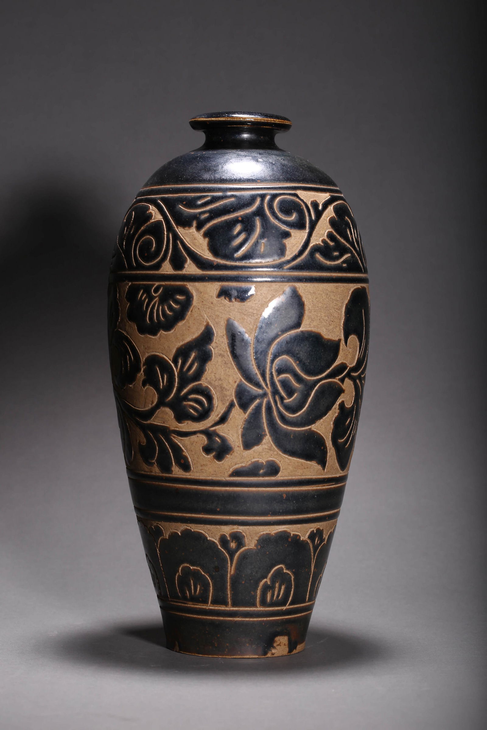 Incised Cizhou Kiln Meiping Vase (1 of 6)
